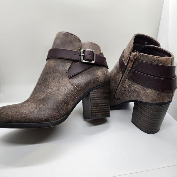 Soda Kylie Toupe Rough Cut Ankle High Booties Women's Size 6 New - Picture 4 of 16